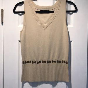 Cable & Gauge Vneck tan sweater (tank) size S-M